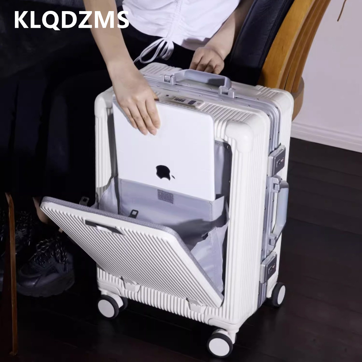 Front Opening Laptop Luggage 24 Inch - حقيبة سفر KLQDZMS مقاس 20 و24